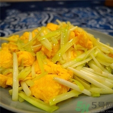 韭黃的營養(yǎng)價(jià)值 韭黃的功效與作用 韭黃的營養(yǎng)價(jià)值 韭黃的功效與作用