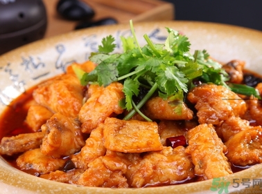 帶魚和牛奶可以一起吃嗎？帶魚和牛奶可以同時吃嗎？