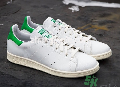 adidas史密斯白鞋真假怎么辨別? adidas史密斯白鞋真假怎么辨別?