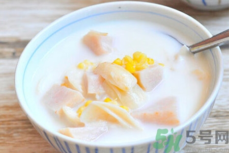 吃芋頭可以喝牛奶嗎？吃芋頭喝牛?奶有什么好處？