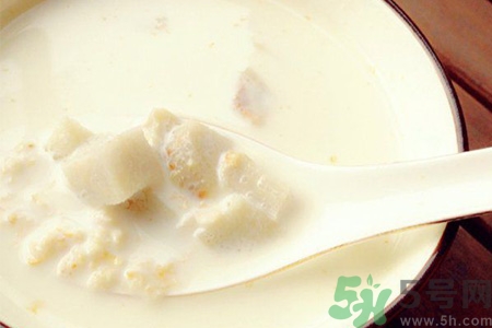 吃芋頭可以喝牛奶嗎？吃芋頭喝牛?奶有什么好處？