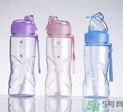 吸管杯多大開始用?吸管杯用到幾歲 吸管杯多大開始用?吸管杯用到幾歲