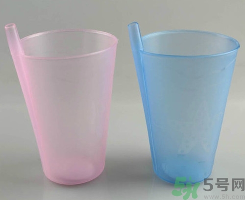 吸管杯多大開始用?吸管杯用到幾歲 吸管杯多大開始用?吸管杯用到幾歲