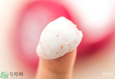 資生堂護(hù)手霜怎么樣？資生堂護(hù)手霜100g紅罐好用嗎？