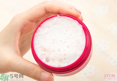 資生堂護(hù)手霜怎么樣？資生堂護(hù)手霜100g紅罐好用嗎？