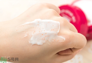 資生堂護(hù)手霜怎么樣？資生堂護(hù)手霜100g紅罐好用嗎？