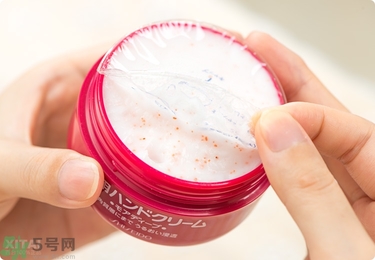 資生堂護(hù)手霜怎么樣？資生堂護(hù)手霜100g紅罐好用嗎？