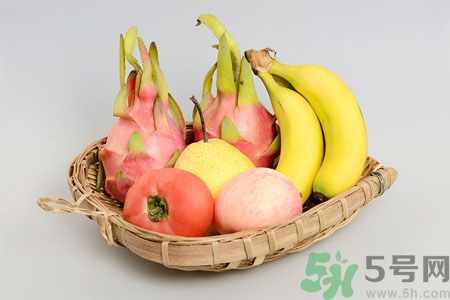 火龍果和梨能一起吃嗎？火龍果和梨能一起榨汁嗎？