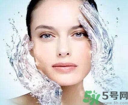 秋季補水效果好的護膚品有哪些？秋季補水的重要性