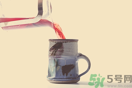 九個(gè)月寶寶可以喝石榴汁嗎?寶寶喝石榴汁好嗎 九個(gè)月寶寶可以喝石榴汁嗎?寶寶喝石榴汁好嗎