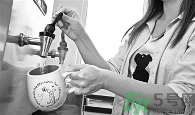 千滾水為什么不能喝?千滾水有毒是真的嗎? 千滾水為什么不能喝?千滾水有毒是真的嗎?