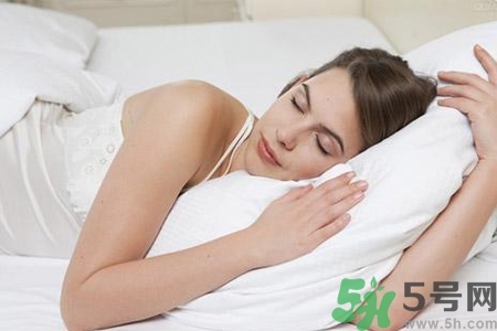 晚上如何快速入睡？快速入睡的方法有哪些？