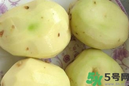 土豆發(fā)綠還能吃嗎？土豆發(fā)綠皮削皮后能吃嗎？