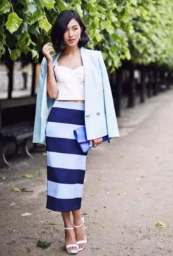 秋天穿裙子腿上穿什么？秋季穿裙子怎么搭配？