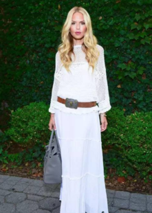 秋天穿裙子腿上穿什么？秋季穿裙子怎么搭配？