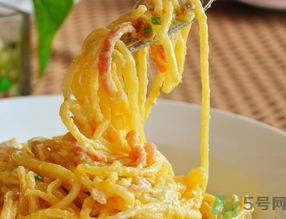 意大利面是用什么面做的?意大利面是用什么材料做的? 意大利面是用什么面做的?意大利面是用什么材料做的?