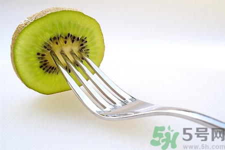 獼猴桃太硬怎么變軟?怎樣才能使獼猴桃變軟 獼猴桃太硬怎么變軟?怎樣才能使獼猴桃變軟