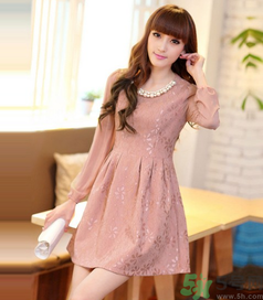 秋天穿什么裙子？秋天穿什么好看？