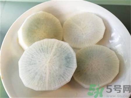 蘿卜變藍(lán)色還能吃嗎?蘿卜切開里面是藍(lán)色 蘿卜變藍(lán)色還能吃嗎?蘿卜切開里面是藍(lán)色