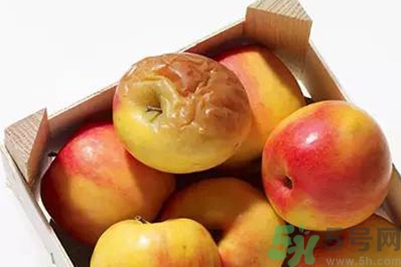 水果發(fā)霉了可以吃嗎？發(fā)霉的水果對(duì)人體有什么危害？