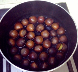 板栗怎么煮好剝皮？如何煮板栗好剝皮？