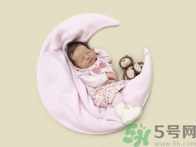 哺乳期可以吃石榴嗎?哺乳期吃石榴會(huì)回奶嗎 哺乳期可以吃石榴嗎?哺乳期吃石榴會(huì)回奶嗎