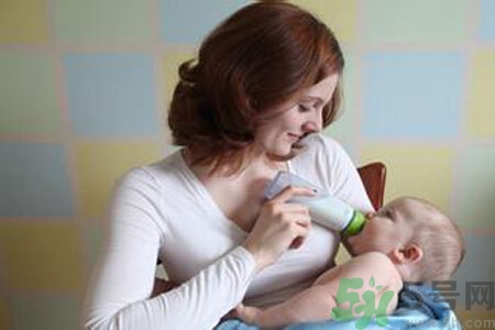 寶寶多大開(kāi)始喝水？水和葡萄糖寶寶能一起喝嗎？