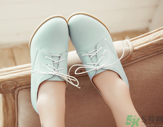 秋天穿什么鞋子百搭？秋天穿什么鞋子好看？