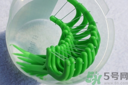 牙線對牙齒好嗎？牙線怎么正確使用？