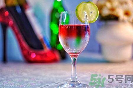 雪碧加味精可以催情嗎?雪碧加味精的作用 雪碧加味精可以催情嗎?雪碧加味精的作用