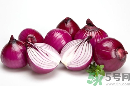 吃洋蔥的好處和壞處是什么？吃洋蔥可以降血糖嗎？
