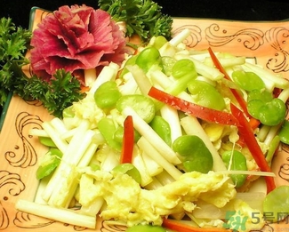 韭黃可以和螃蟹一起吃嗎？韭菜可以和螃蟹一起吃嗎？