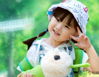 小孩耳朵疼是怎么回事？小孩耳朵疼怎么辦？