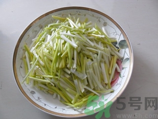 韭黃是怎么長出來的？韭黃是怎么種出來的？