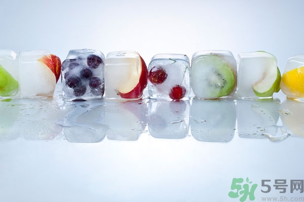 葡萄和蘋果可以一起吃嗎？葡萄和蘋果可以一起榨汁嗎？