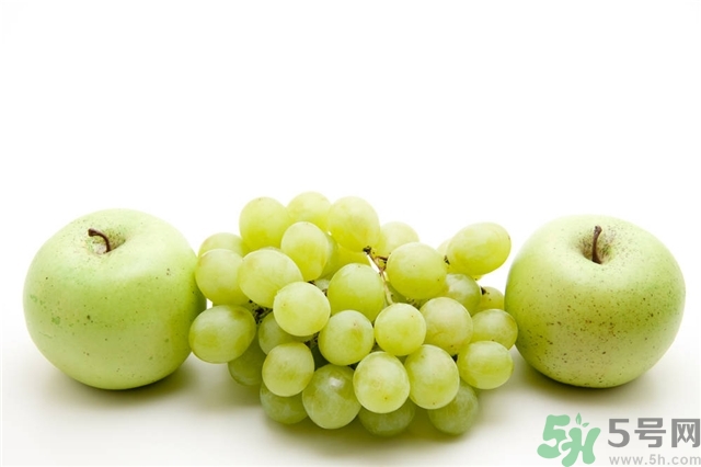 葡萄和蘋果可以一起吃嗎？葡萄和蘋果可以一起榨汁嗎？