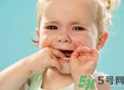 如何讓孩子不哭？孩子不哭正常嗎？