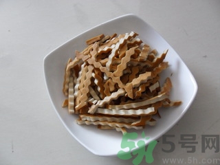 韭黃是怎么長出來的？韭黃是怎么種出來的？