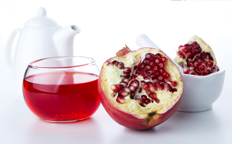 石榴汁敷臉要不要洗掉 用石榴汁敷臉需要注意什么