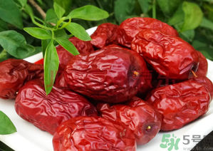 灰棗和紅棗哪種營(yíng)養(yǎng)高？灰棗和紅棗的區(qū)別