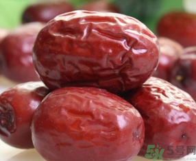 灰棗和紅棗哪種營(yíng)養(yǎng)高？灰棗和紅棗的區(qū)別