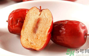 灰棗和紅棗哪種營(yíng)養(yǎng)高？灰棗和紅棗的區(qū)別