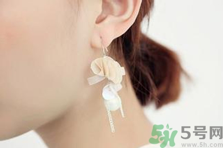 耳洞發(fā)炎流膿怎么辦？耳洞紅腫癢怎么辦？