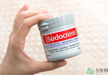 Sudocrem屁屁霜怎么用？sudocrem屁屁霜初生寶寶能用嗎？