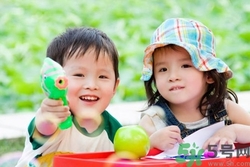 龍鳳胎是怎么形成的？試管嬰兒能做龍鳳胎嗎？