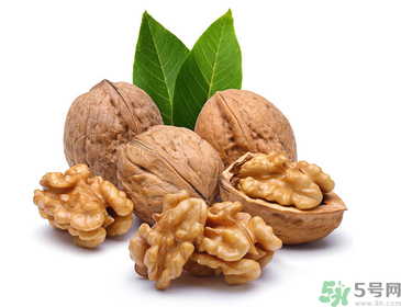 紙皮核桃和普通核桃哪個好？紙皮核桃和普通的核桃有什么區(qū)別？