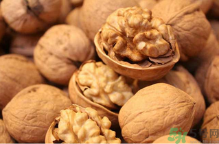 紙皮核桃和薄皮核桃的區(qū)別？紙皮核桃和薄皮核桃哪個好？