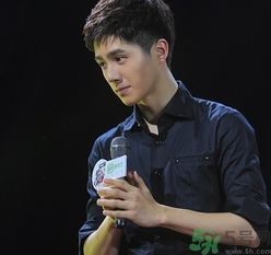 結(jié)婚可以穿黑襯衫嗎？參加婚禮可以穿黑色衣服嗎？