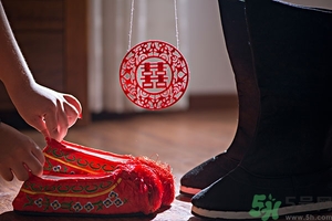 新娘可以穿黑色鞋子嗎?新娘鞋子有什么講究? 新娘可以穿黑色鞋子嗎?新娘鞋子有什么講究?