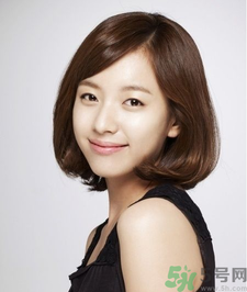 皮膚不白的人染什么顏色的頭發(fā)？頭發(fā)顏色怎么選擇？